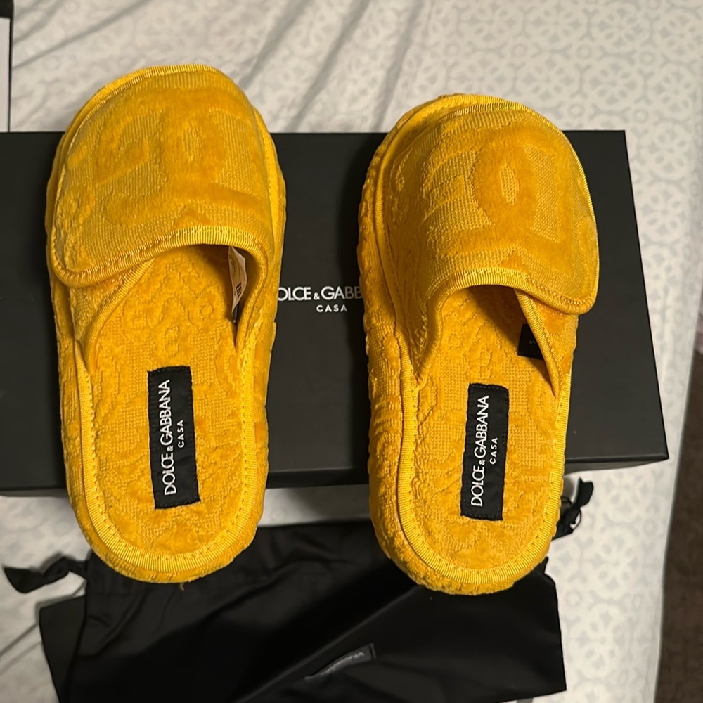 Dolce & Gabbana Yellow Slippers